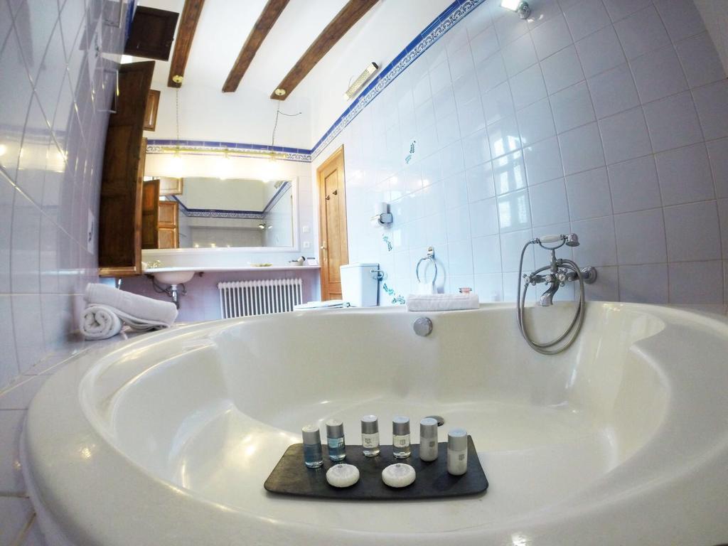 Hospederia Virgen De La Fuente Hotel Peñarroya de Tastavins Eksteriør billede